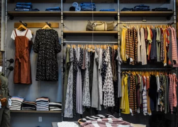 Cum să te adaptezi la noile tendințe în modă și design