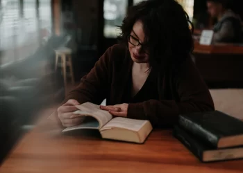 De ce este important să citești cărți și cum să le alegi pe cele mai potrivite pentru tine